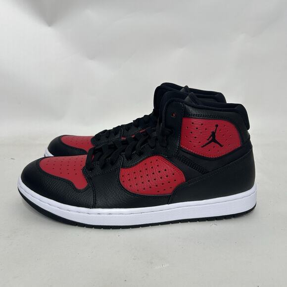 Athletic_Shoes